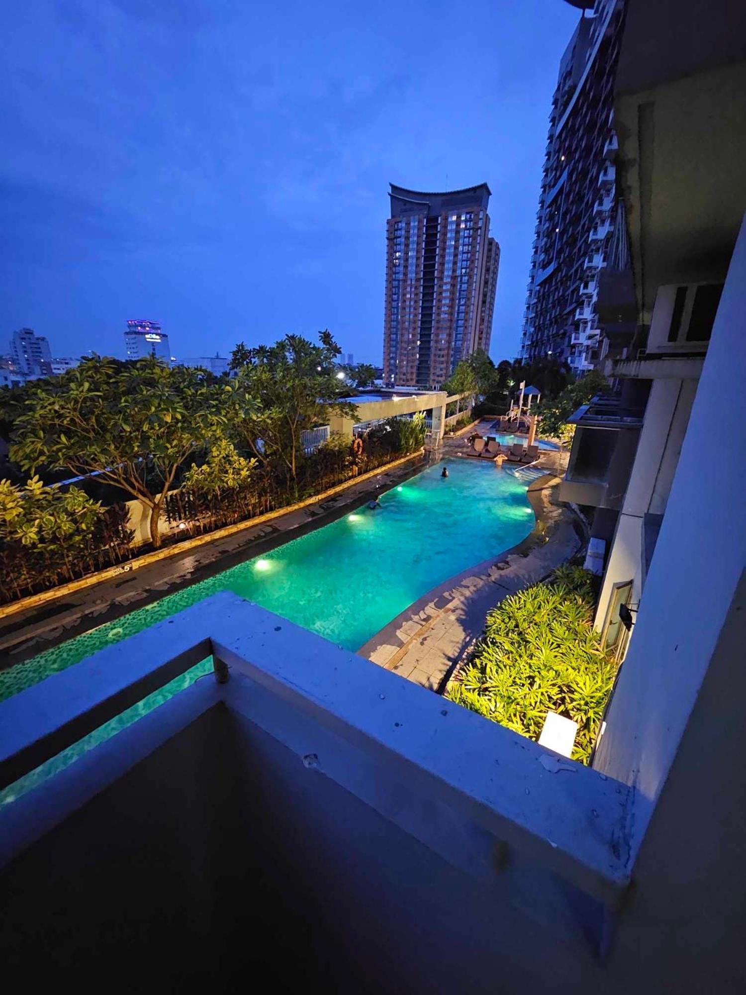 Cubao Manhattan Heights Unit 5A Tower C Quezon City Buitenkant foto