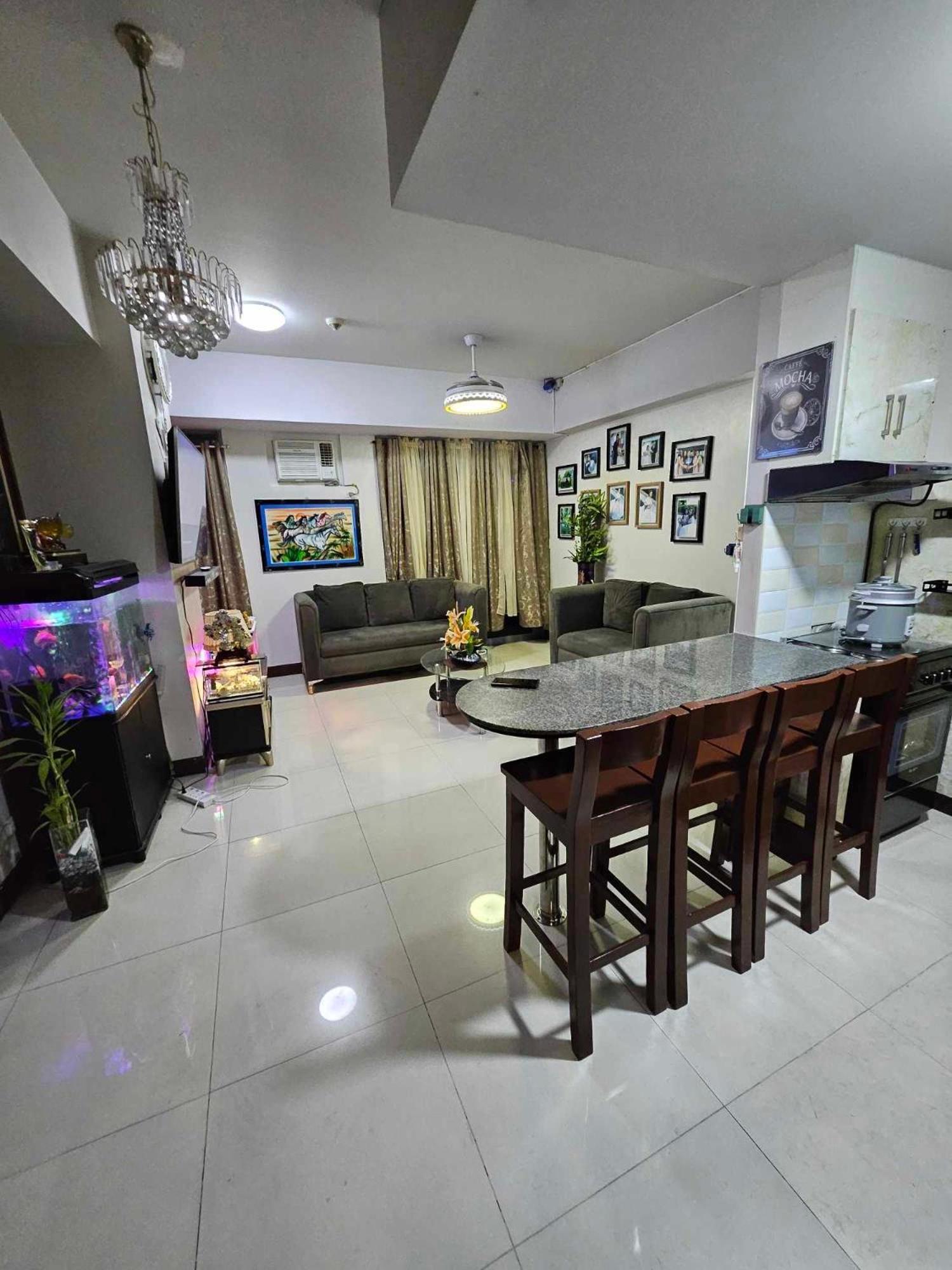 Cubao Manhattan Heights Unit 5A Tower C Quezon City Buitenkant foto