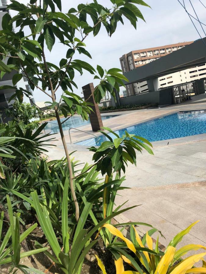 Cubao Manhattan Heights Unit 5A Tower C Quezon City Buitenkant foto