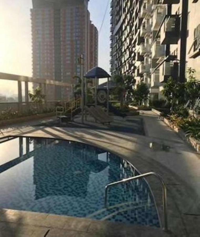 Cubao Manhattan Heights Unit 5A Tower C Quezon City Buitenkant foto