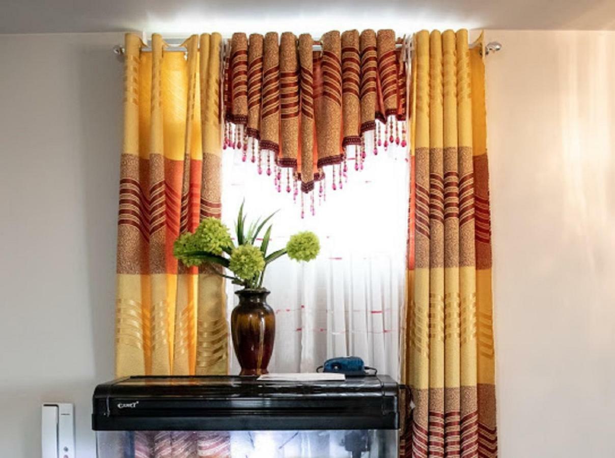 Cubao Manhattan Heights Unit 5A Tower C Quezon City Buitenkant foto