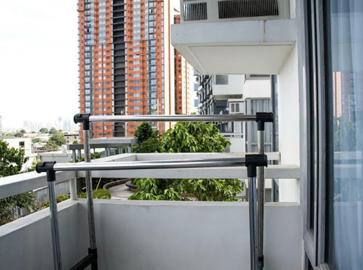 Cubao Manhattan Heights Unit 5A Tower C Quezon City Buitenkant foto